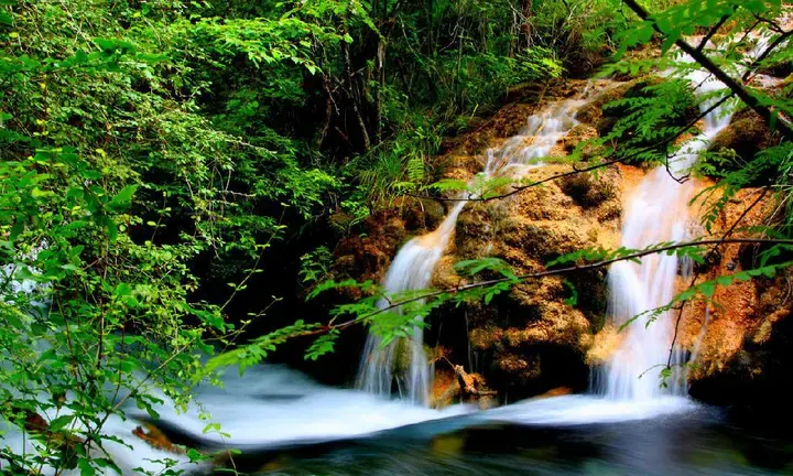 The waters of Jiuzhaigou