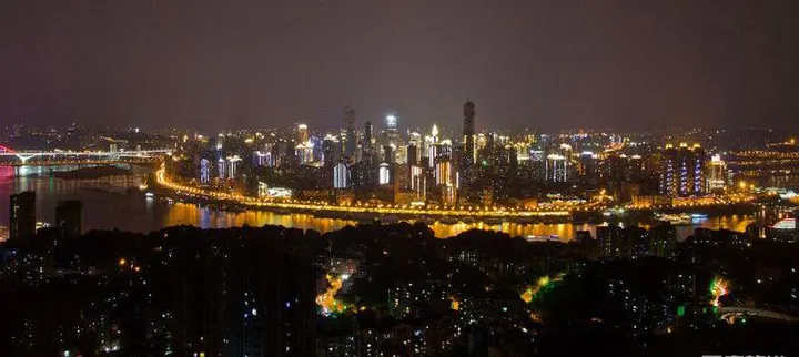The Yuzhong Peninsula from Nanshan, lifted by two rivers