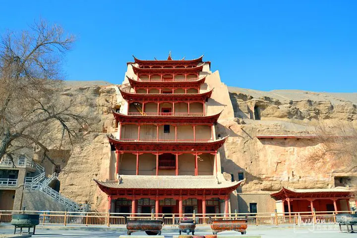 Mogao: the twenty minutes inside a cave