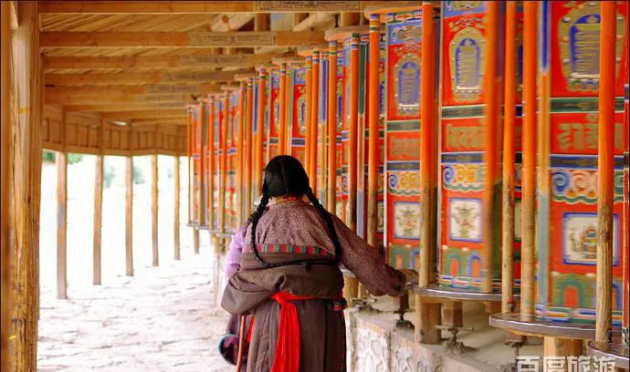 Labrang: three and a half kilometres of wheels