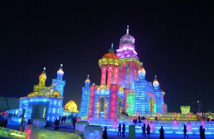 Ice & Snow World by night