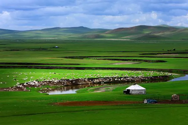 The Mergel River: one bend after another