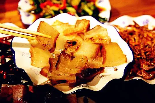 Zhubiaorou: a whole pig boned, salted and air-dried, served in thick slices