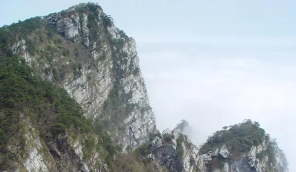 Hanpokou: waiting for the cloud to fill the valley