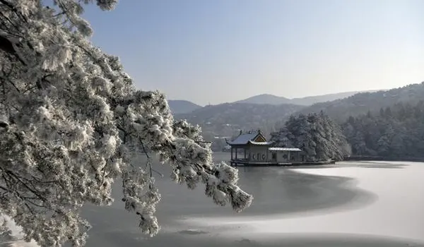 Ruqin Lake, Flower Path, Brocade Valley: the western walk