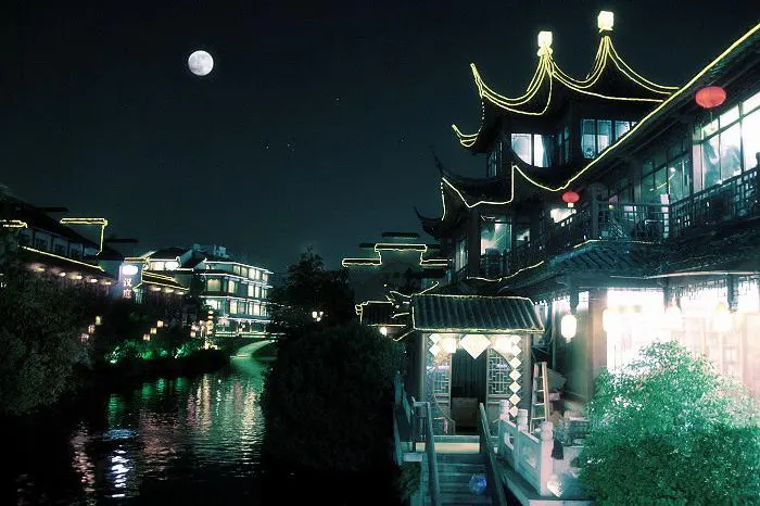 Night at the Confucius Temple, gables outlined in light