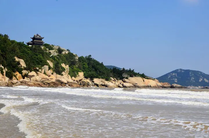 Thousand-Step and Hundred-Step beaches