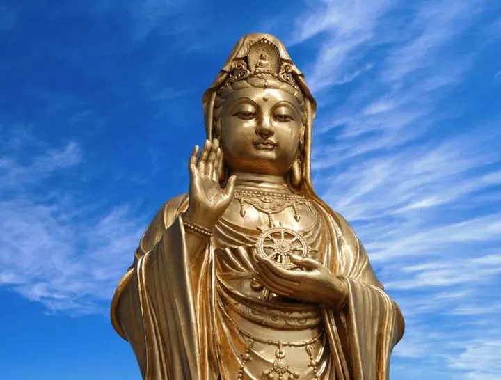 Nanhai Guanyin: the sea first, then the statue