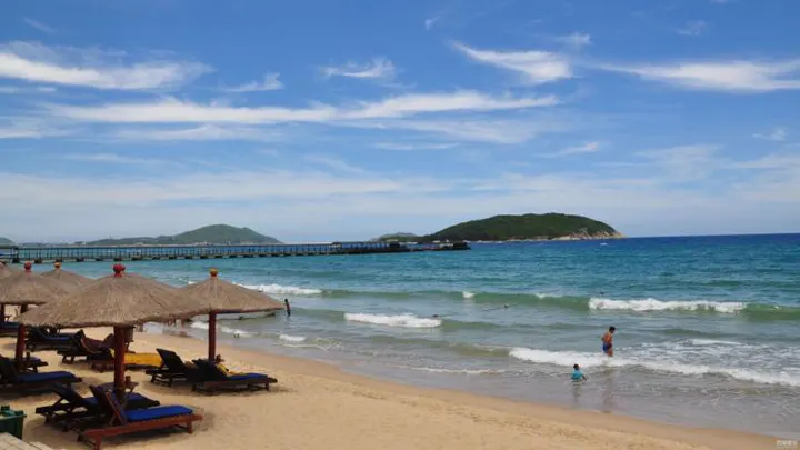 Yalong Bay, umbrellas and all