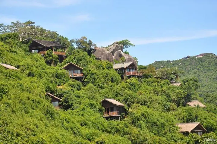 Yalong Bay Tropical Paradise Forest Park