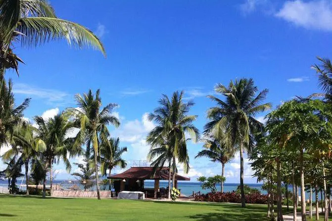 Sanya Bay and the Coconut Dream Corridor