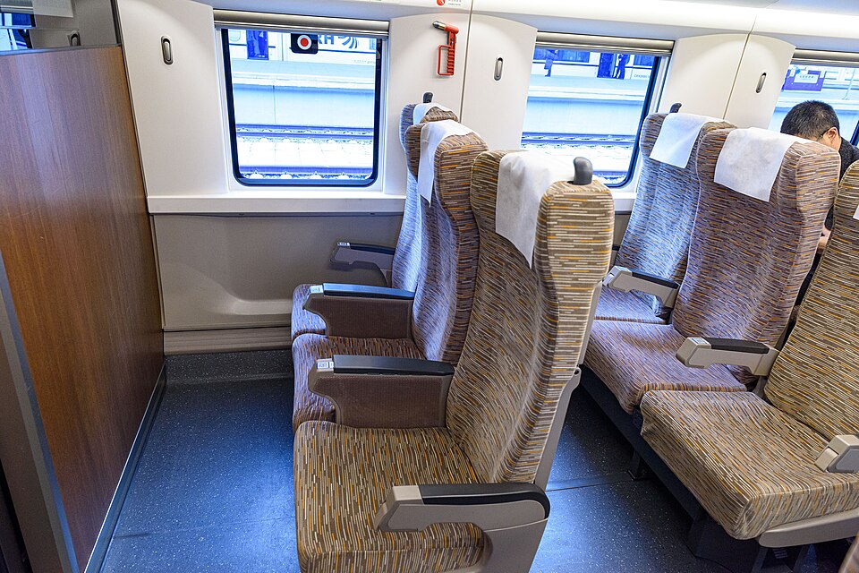 Second class · 3+2, the default