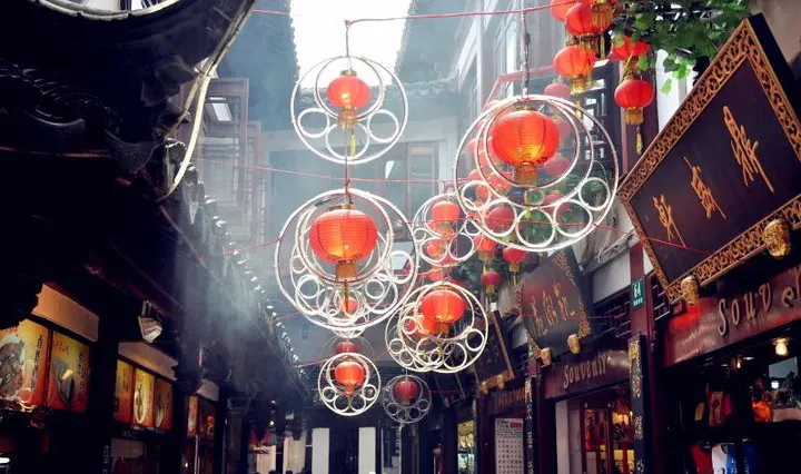 Lantern season at Yu Garden