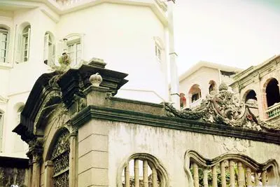 The international villas and Longtou Road