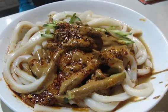 Biangbiang noodles under minced-meat sauce