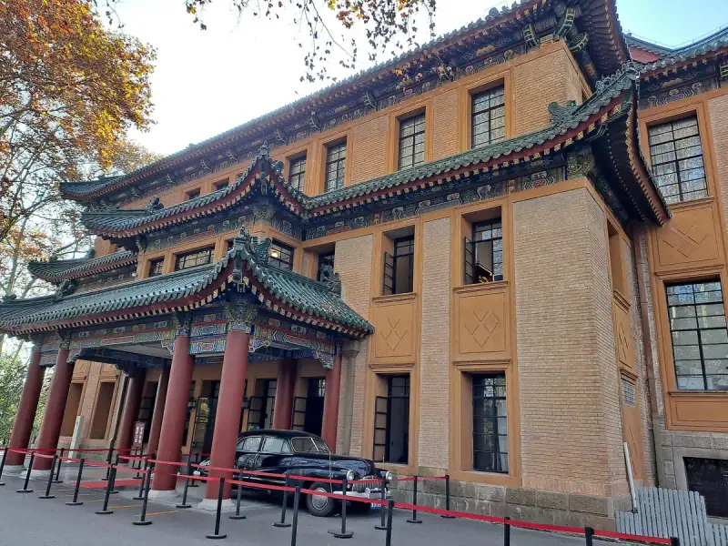 Meiling Palace, on the slope of Purple Mountain