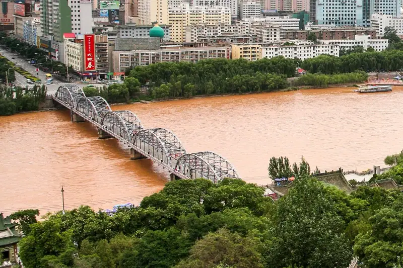 Zhongshan Bridge over the Yellow River at dusk