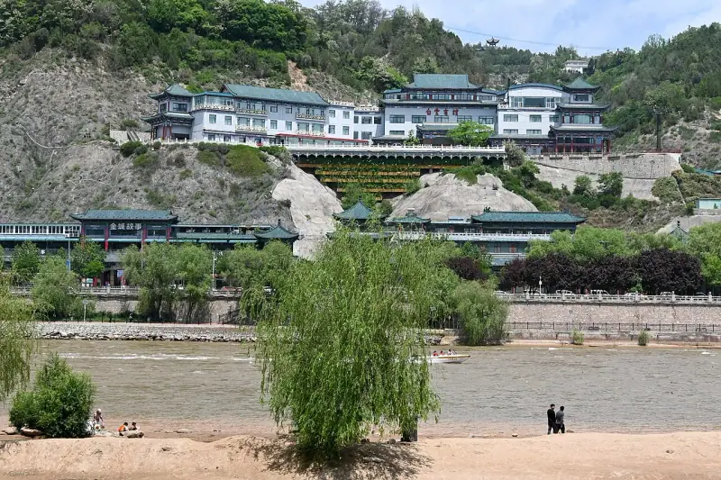 Riverside pavilions below the White Pagoda