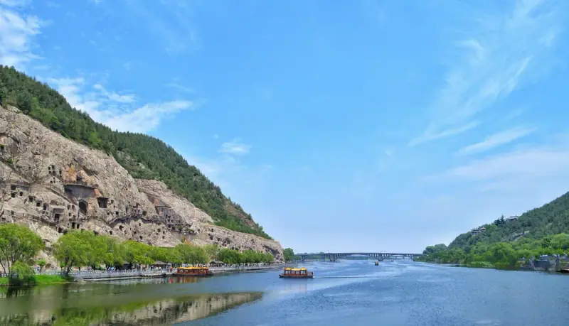 The Yi River below the cave cliffs