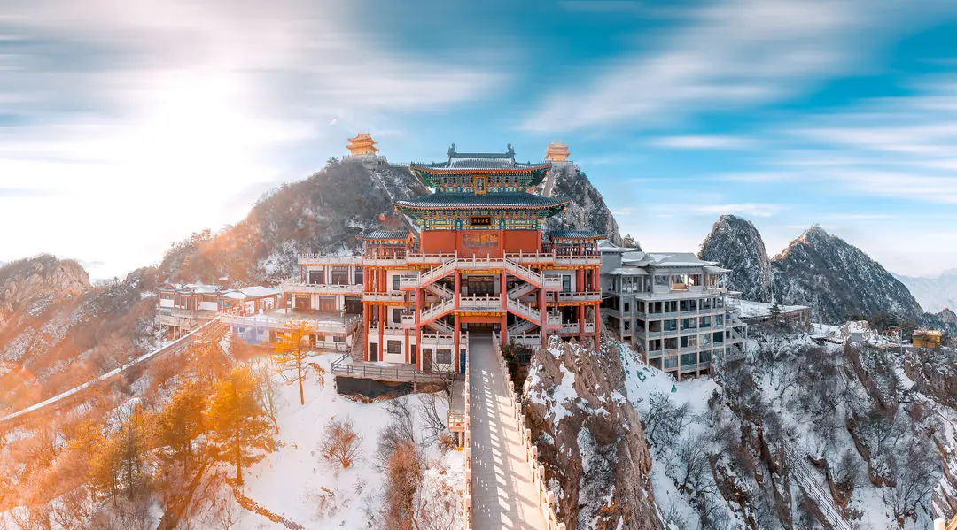Ridge walkways and temple halls