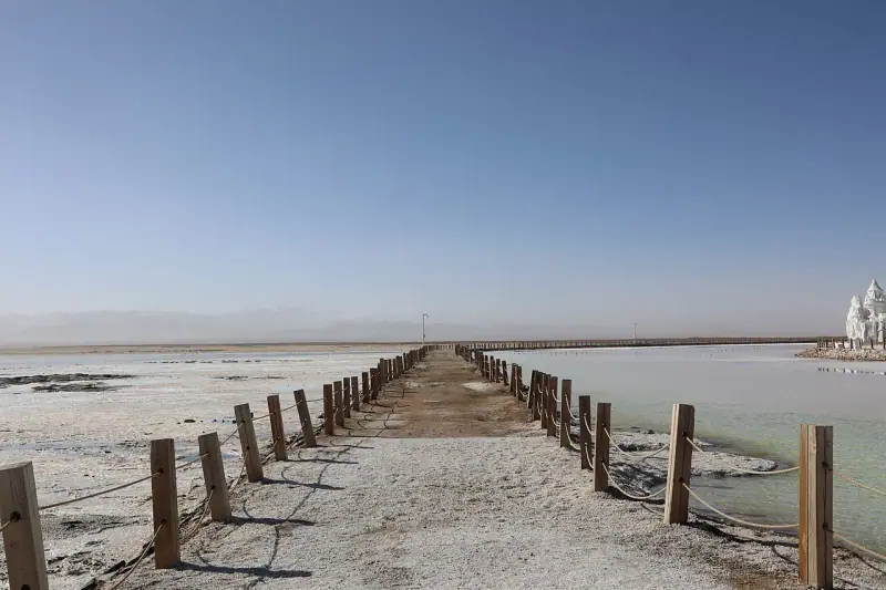 The boardwalk running out over the salt pan